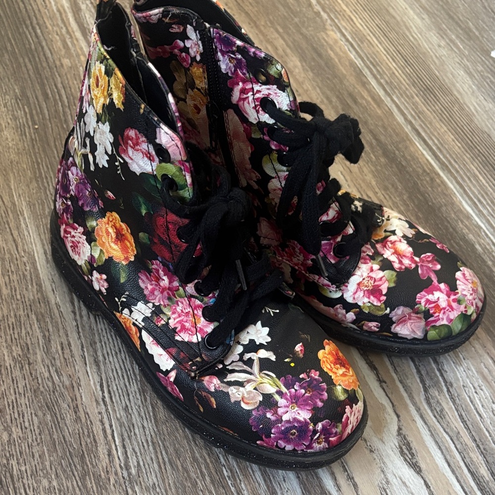 Girls Boots